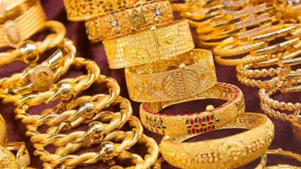 সোনার দাম আরও বাড়ালো