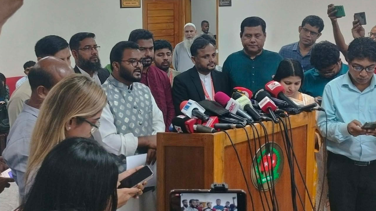 সিইসিকে ৯ প্রস্তাব গণঅধিকার পরিষদের : উপদেষ্টা পদে থেকে নির্বাচন নয়