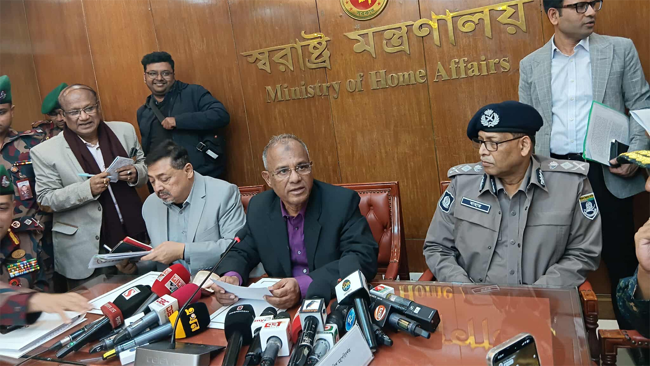 আগামী ১০ দিনের মধ্যে হাদি হত্যা মামলার তদন্ত প্রতিবেদন দেওয়া হবে  : স্বরাষ্ট্র উপদেষ্টা