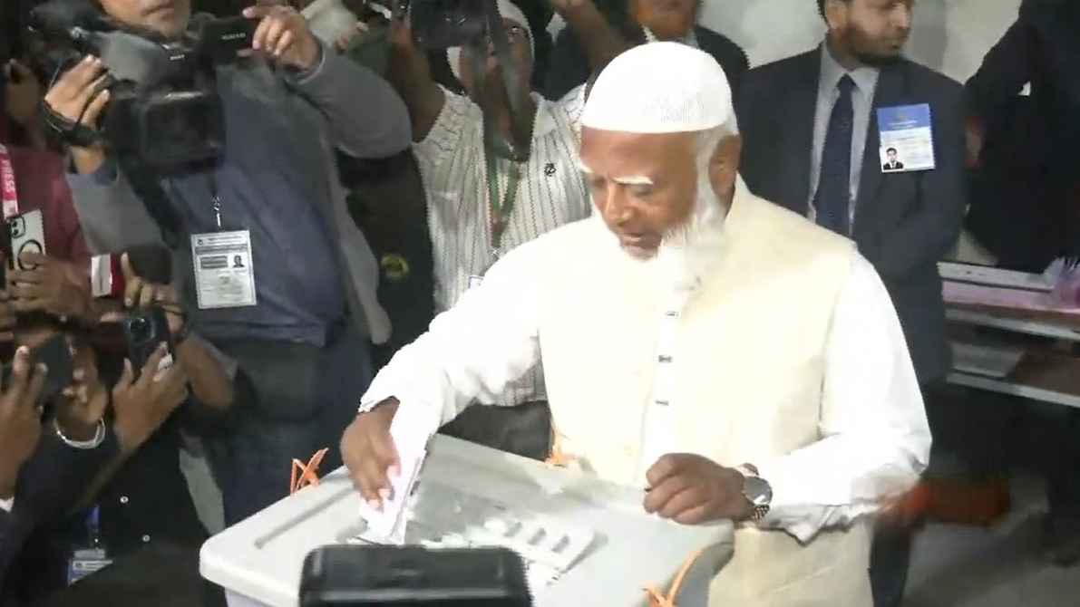 ভোট দিলেন জামায়াতের আমির