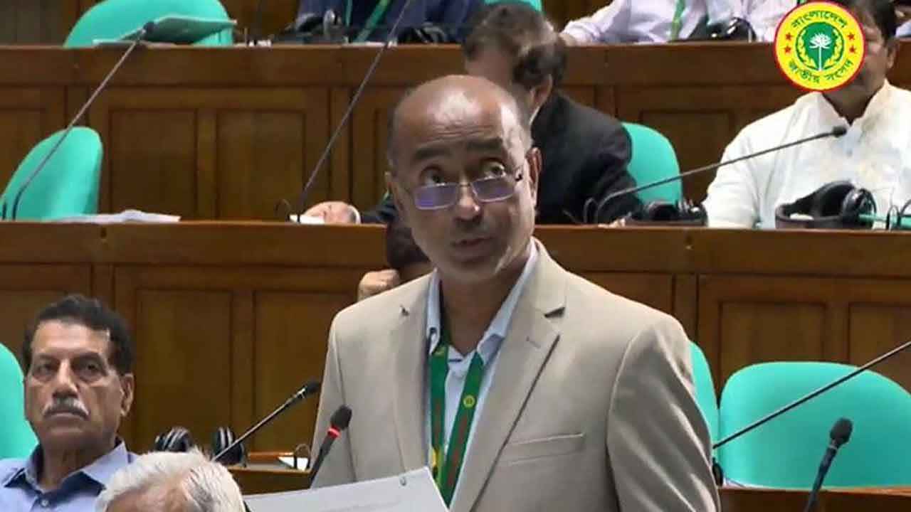 আ.লীগ সরকারের রাজনৈতিক হয়রানিমূলক মামলা প্রত্যাহার করা হবে : আইনমন্ত্রী
