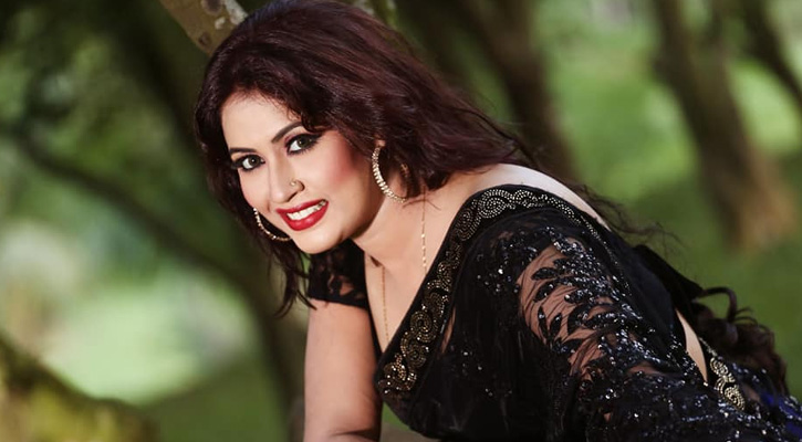 জীবনের নতুন অধ্যায় শুরু করলেন চিত্রনায়িকা কেয়া