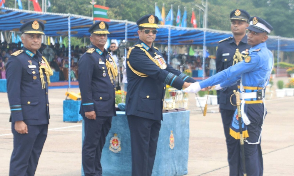 বিমানবাহিনী একাডেমিতে রাষ্ট্রপতি কুচকাওয়াজ, কমিশন পেলেন ৪১ কর্মকর্তা